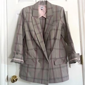 Cabi Sping 2019 Sleuth Blazer. Size 8